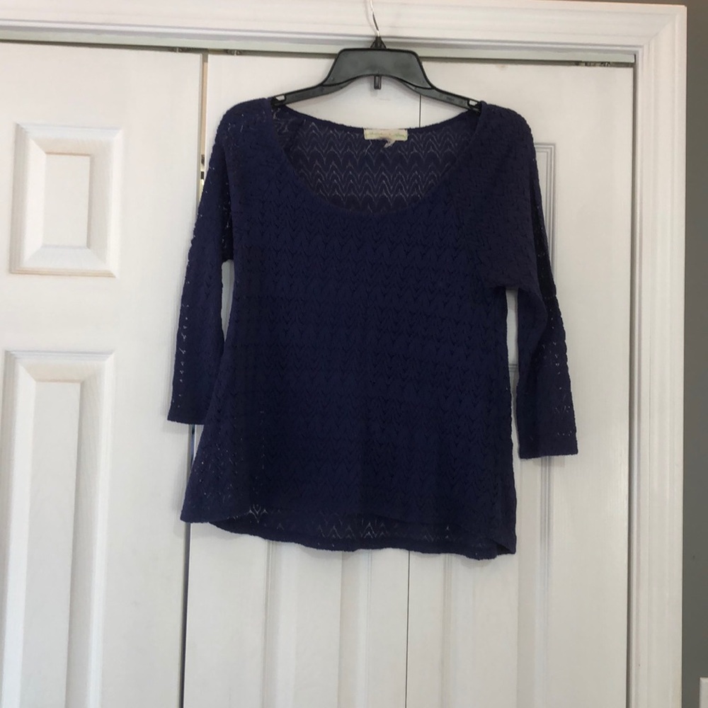 Three quarter length blue top